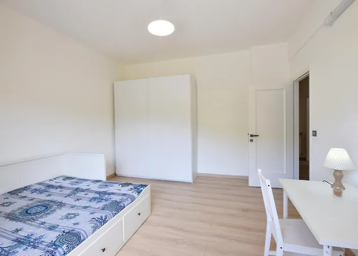 2 Bedroom Stunning In Διαμέρισμα Ραπάλο