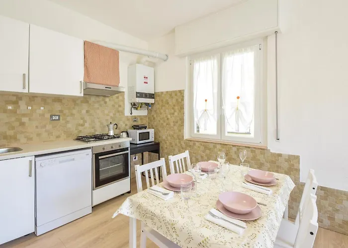 2 Bedroom Stunning In Lejlighed